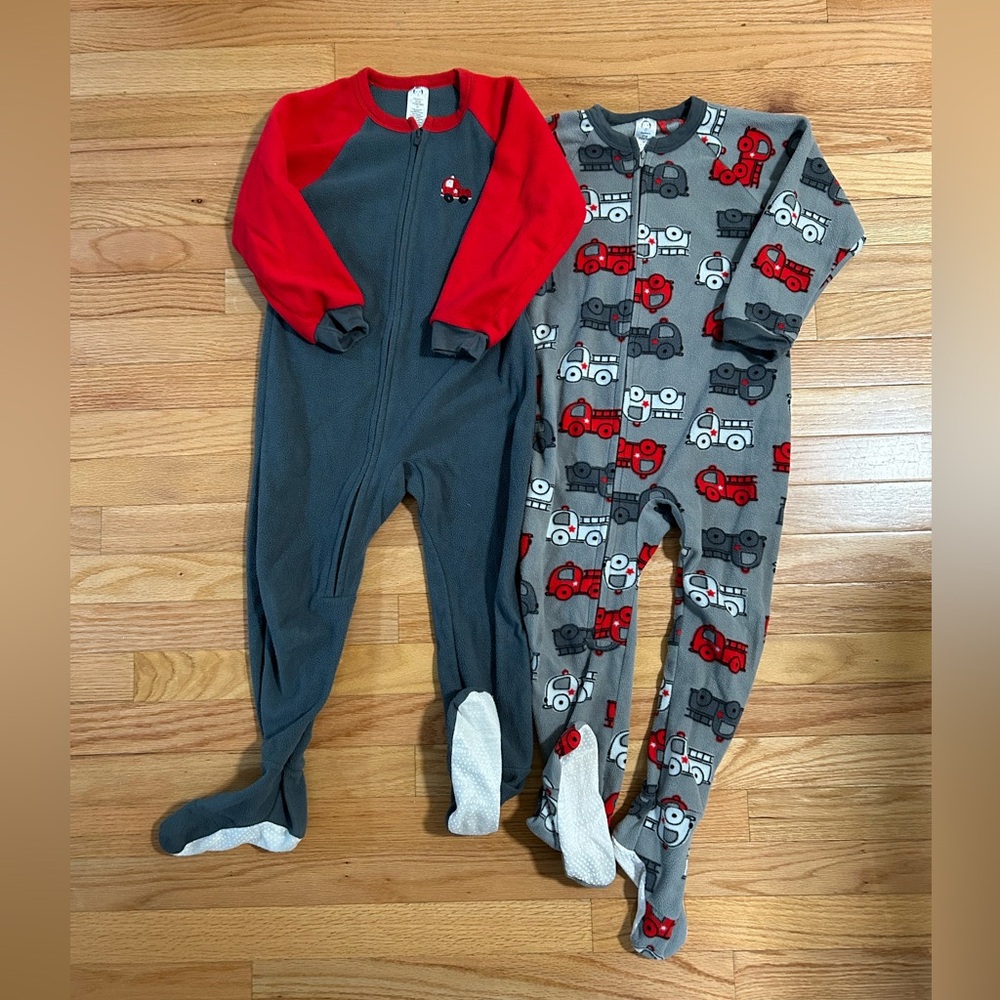 Cozy Fleece Footed Pajamas - Two Pack 🚒